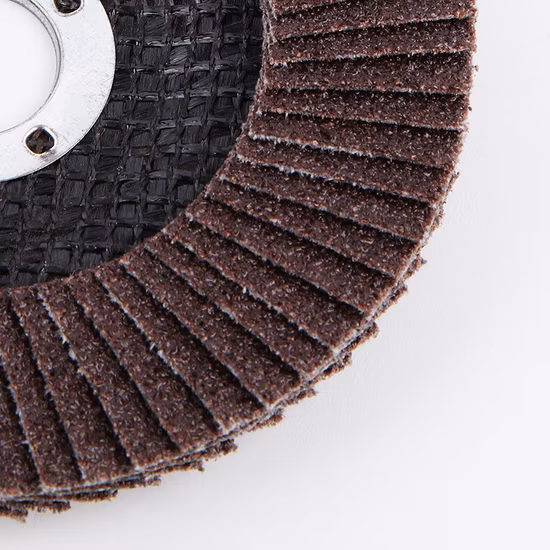 Chine Fabricant de polissage en acier de 4 pouces pour outils électriques Disque à lamelles en aluminium calciné abrasif